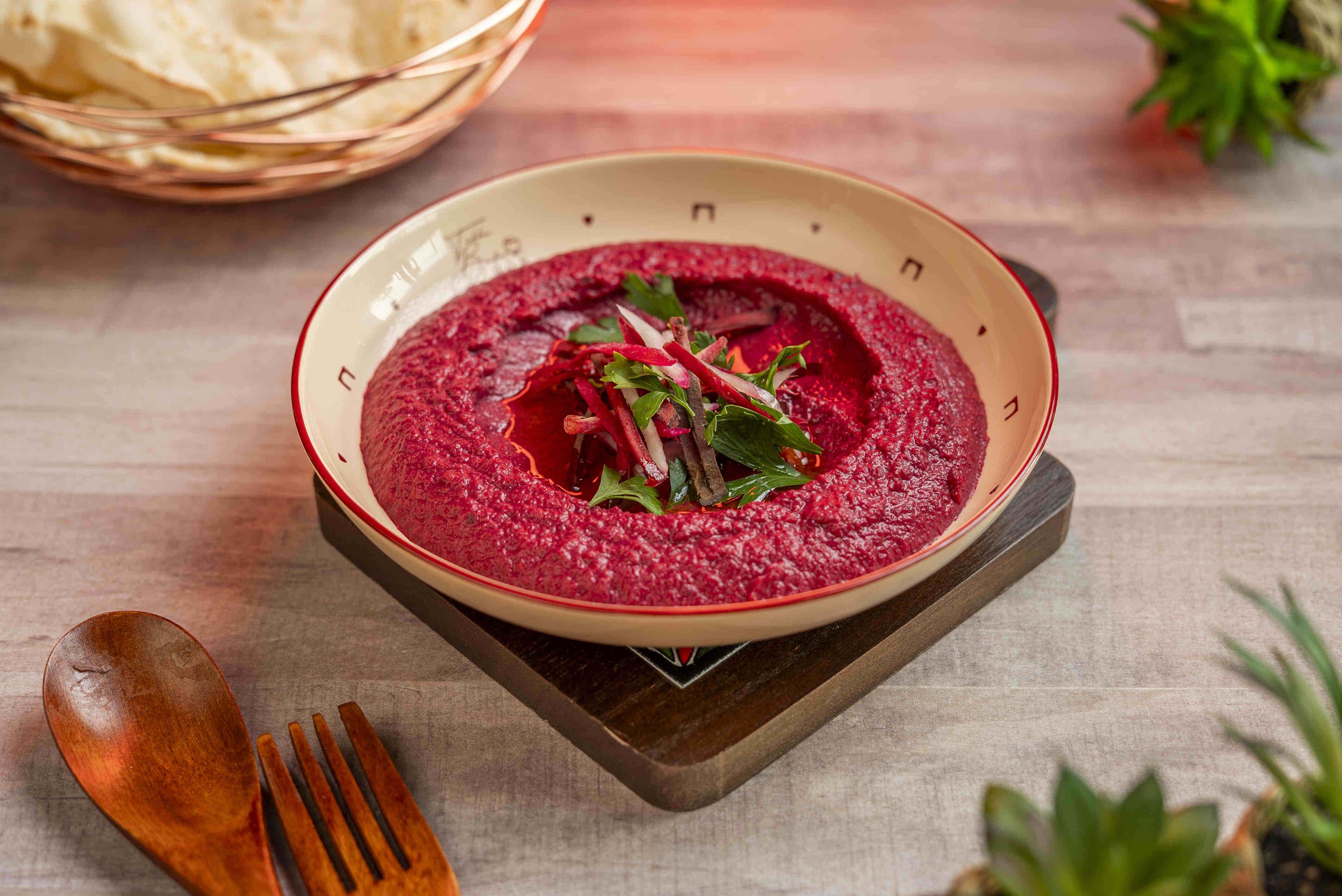 Hummus With Beetroot