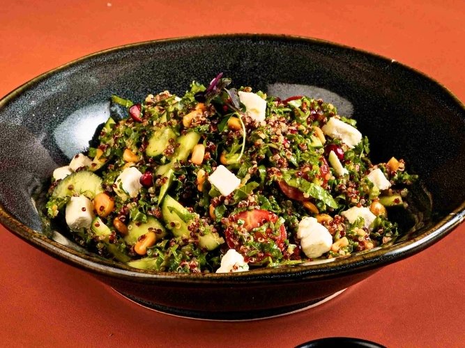 Grilled Corn & Kale Salad - سلطة الذرة المشوية والكرنب