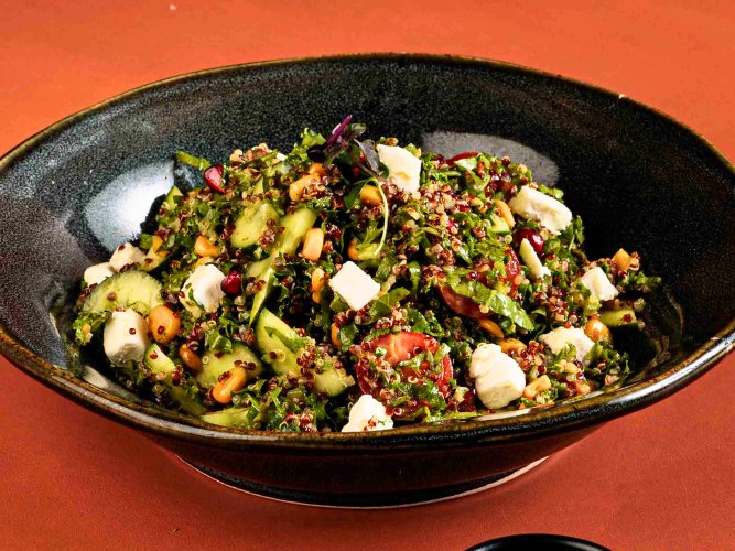 Grilled Corn & Kale Salad - سلطة الذرة المشوية والكرنب