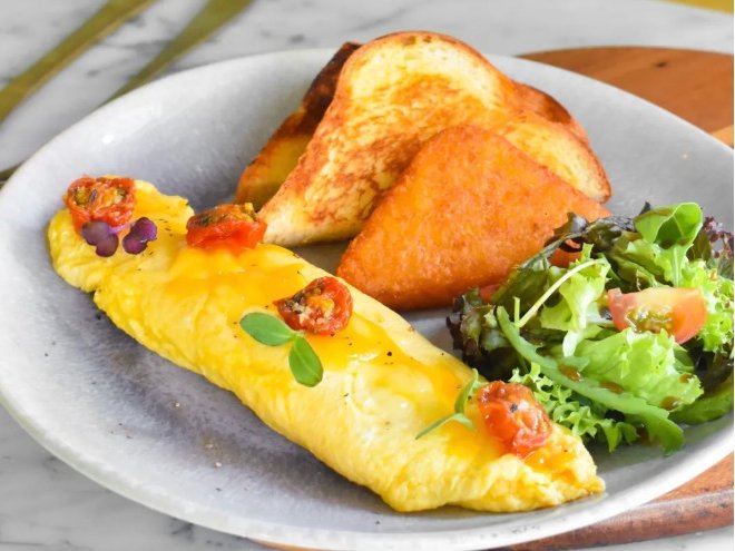 French Omelette au Fromage
