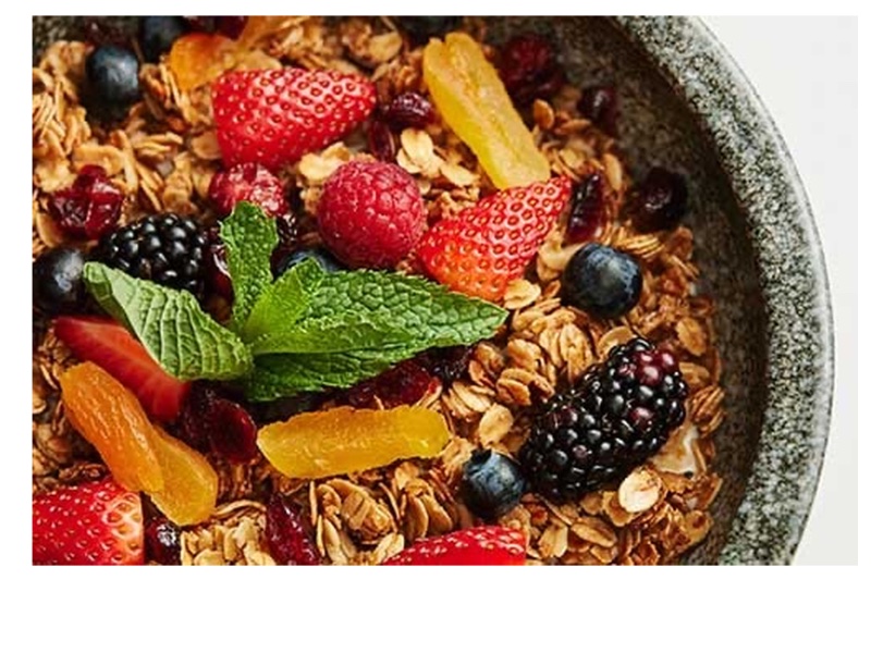 FRUITY GRANOLA