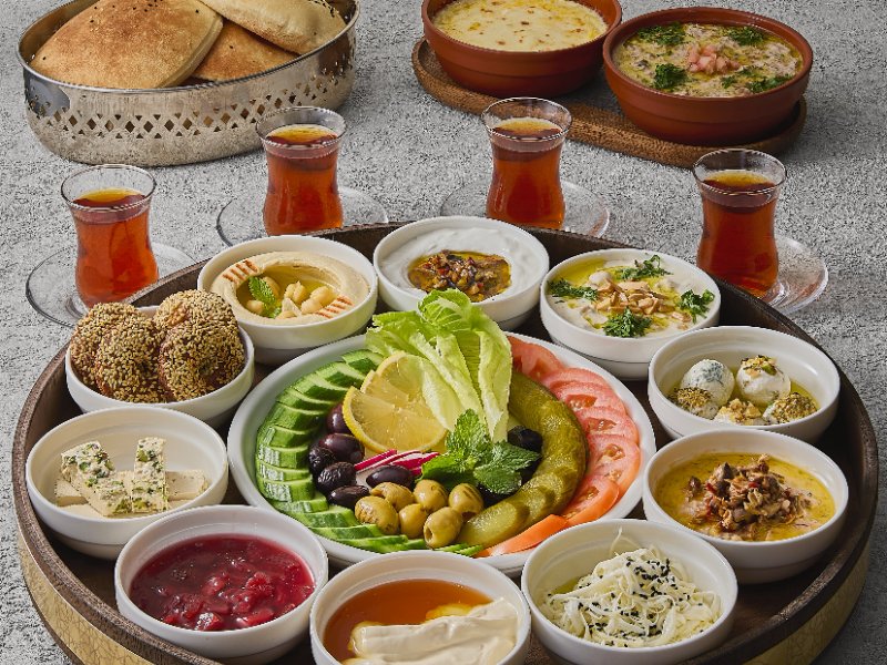 Shami Breakfast (For 5-6 People)