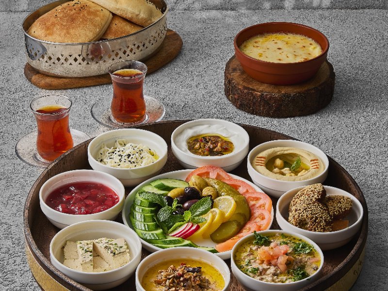 Shami Breakfast (For 3-4 People)